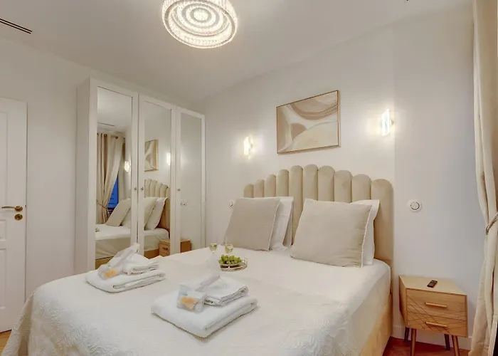 Apartament 348 Ponthieu - Superb In